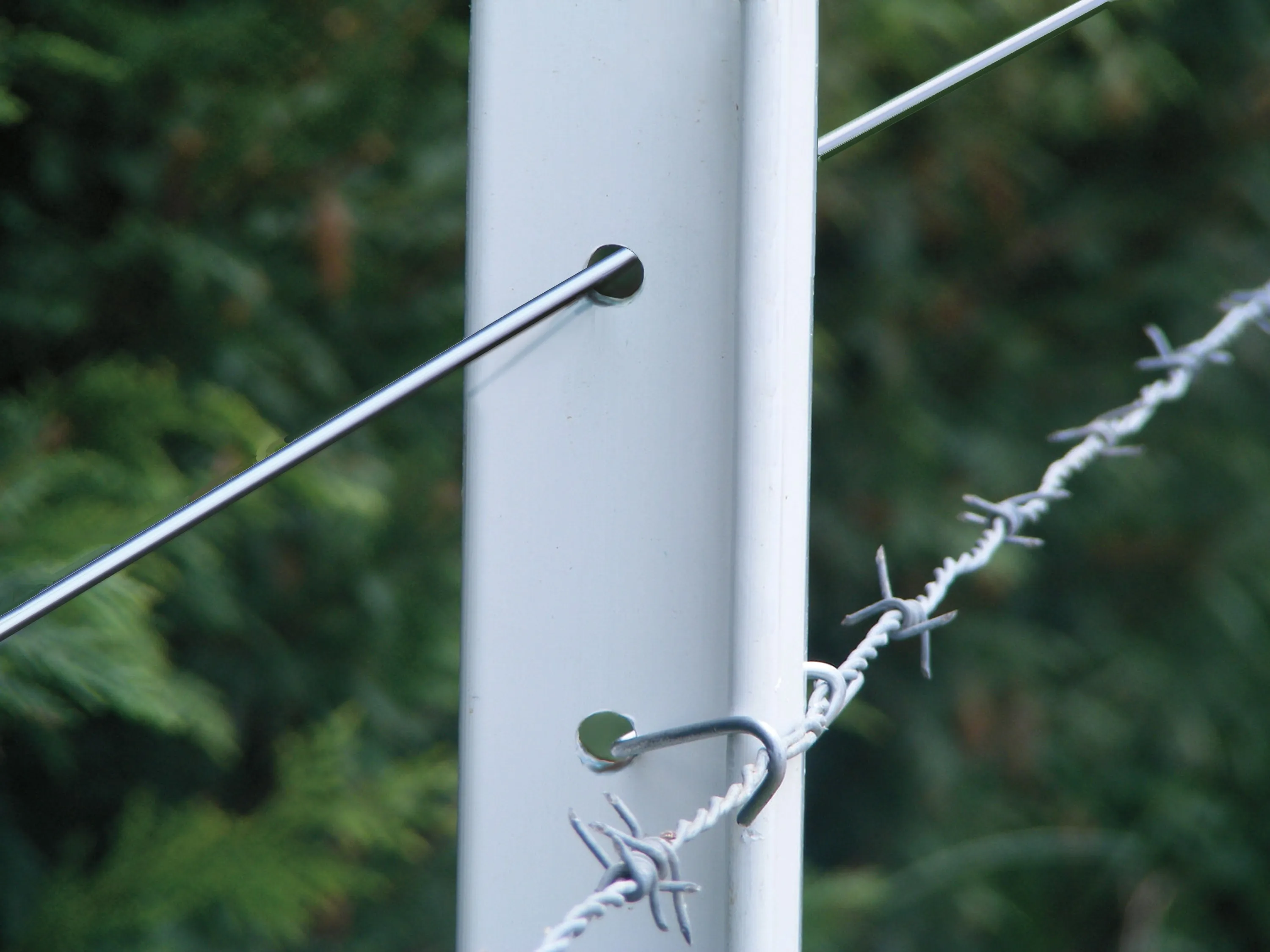 7' Poly T-Posts (1.75", or 2.125" Width) 15/Pack *  TYPICALLY SHIPS IN 1-2 WEEKS